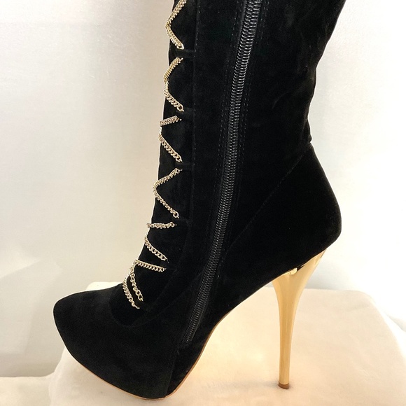 Black Scene Weaver Velvet Lucille Knee High Lace Up Boots Gold Chain Size 6 - Picture 5 of 16
